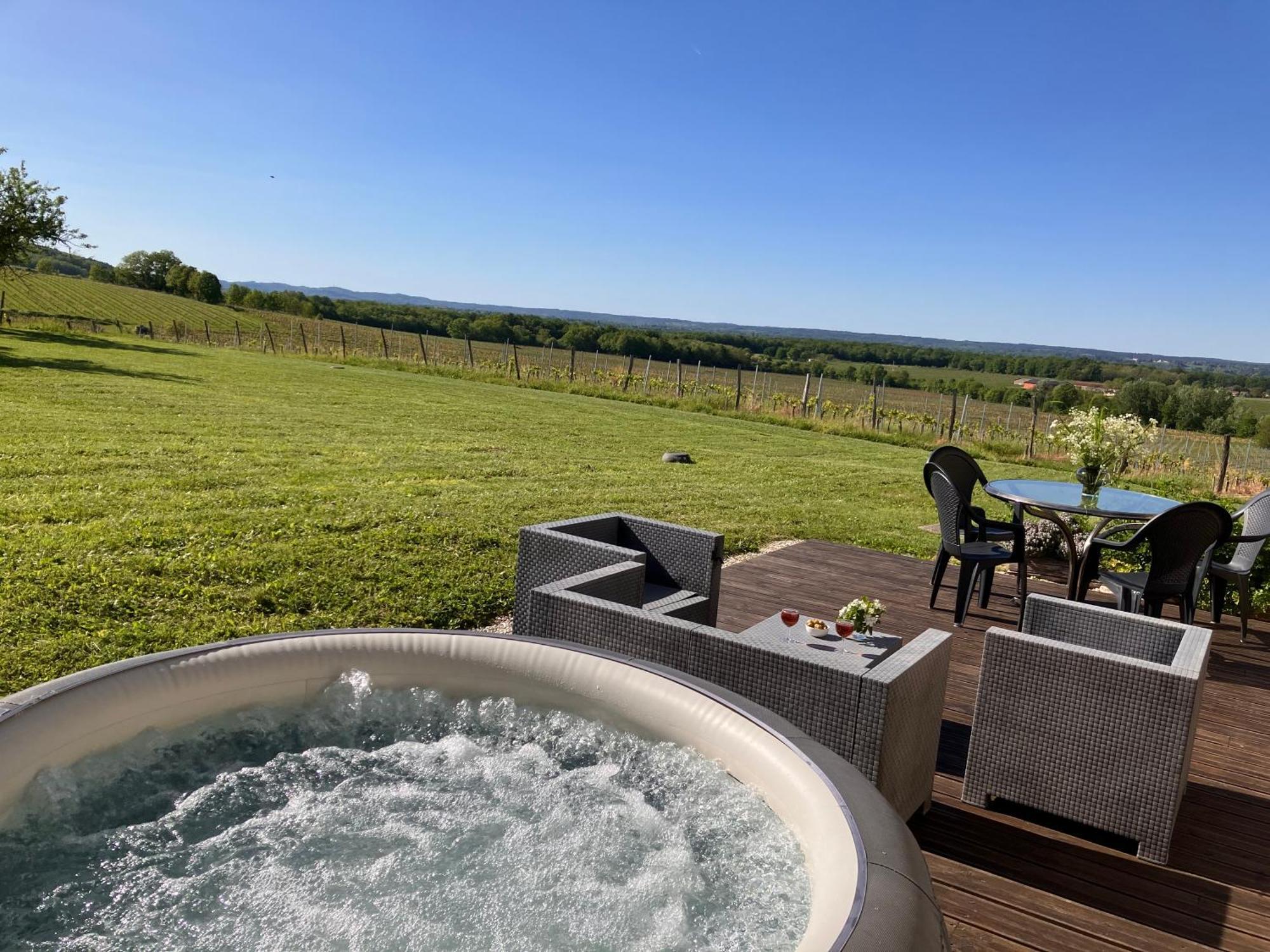 Perigourdine Avec Spa Et Vue Pomport Экстерьер фото